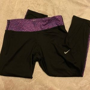 Black and Purple NIKE Dri-Fit Cropped Leggings